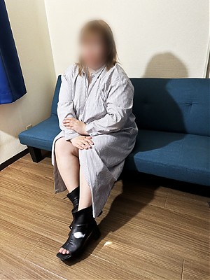 ゆえ(豊満ムッチリ奥様)