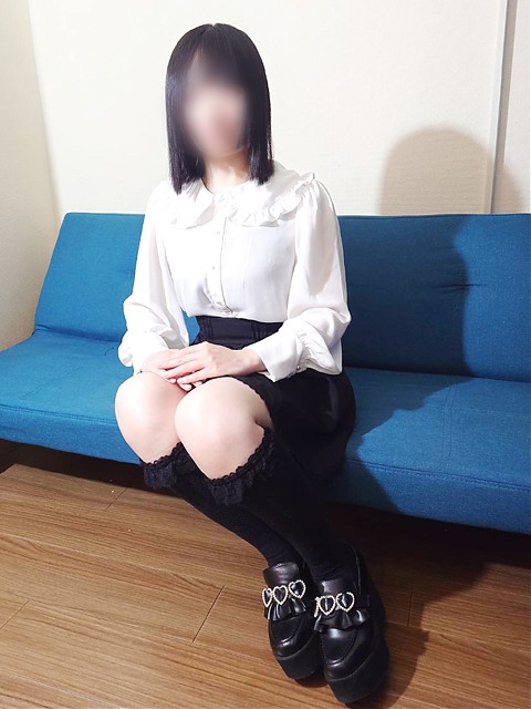 なの（入店2日目）